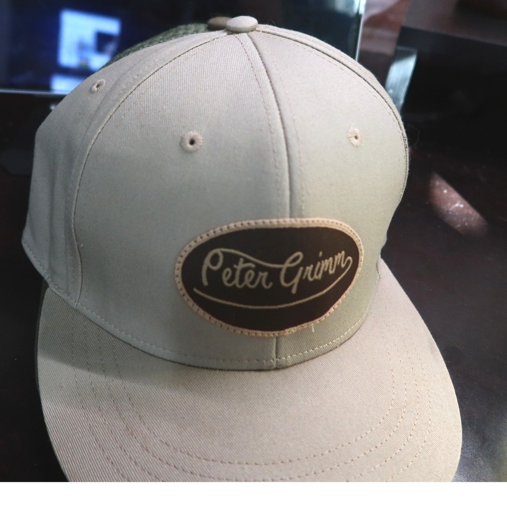 Peter Grimm Tan Snapback Hat Oval Logo Patch Flat Brim Adjustable Cap Mens OSFM - Picture 2 of 6